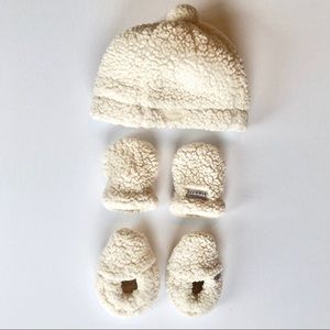 JJ Cole Baby Bundleme Hat, Mittens & Booties Set